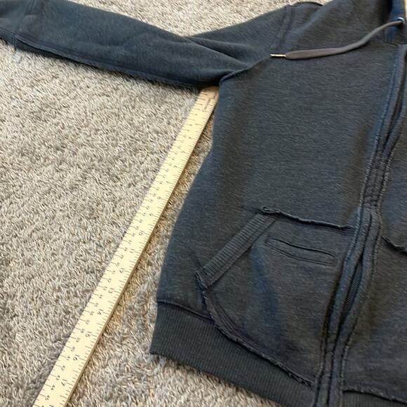 Walt Disney World Sherpa-Lined Zip Hoodie Mickey Mouse ’71 Graphic Small cozy - Picture 9 of 16